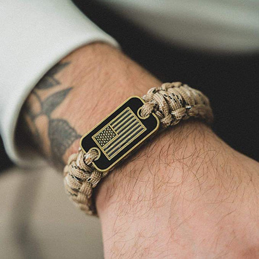 Patriotic Flag Paracord Survival Bracelet – Outdoor Tactical Style